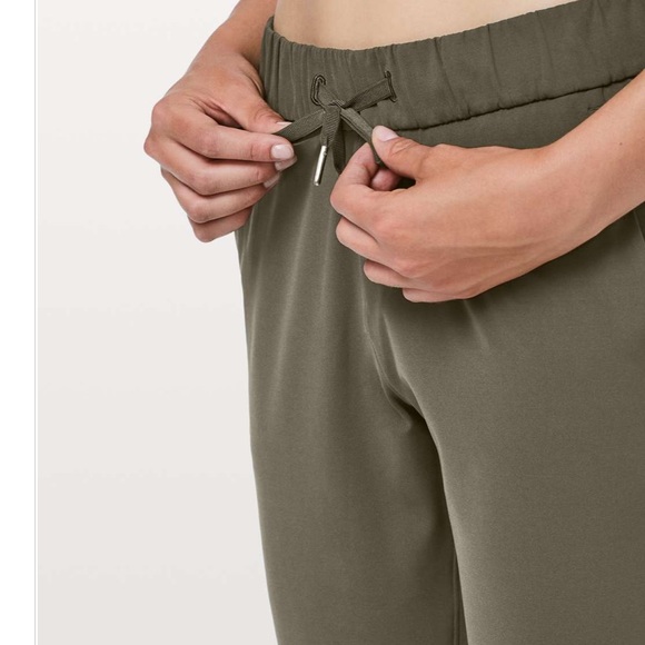 Lululemon On The Fly Pant - Picture 4 of 10
